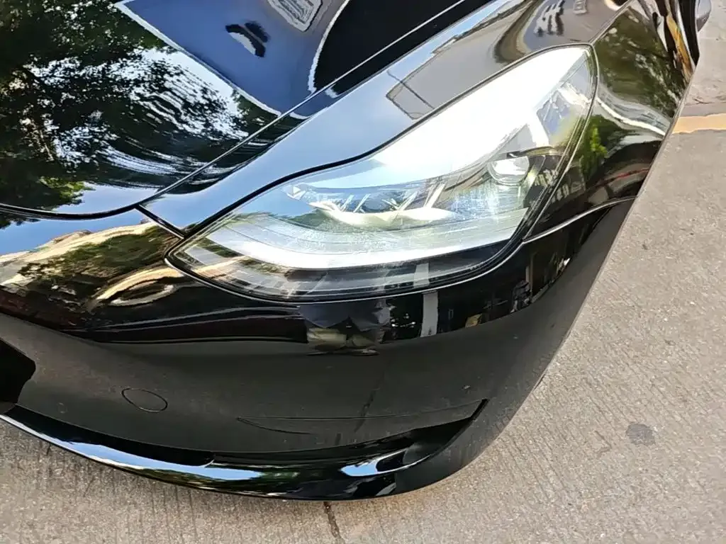Tesla Model 3 — фото 7