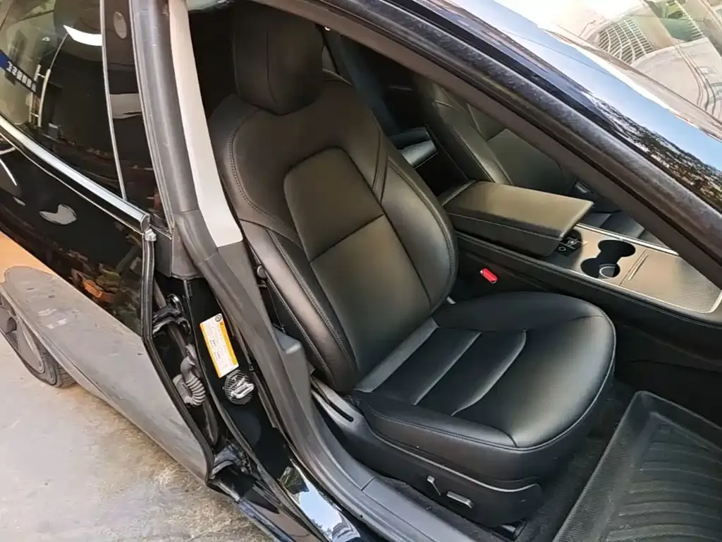Tesla Model 3 — фото 2