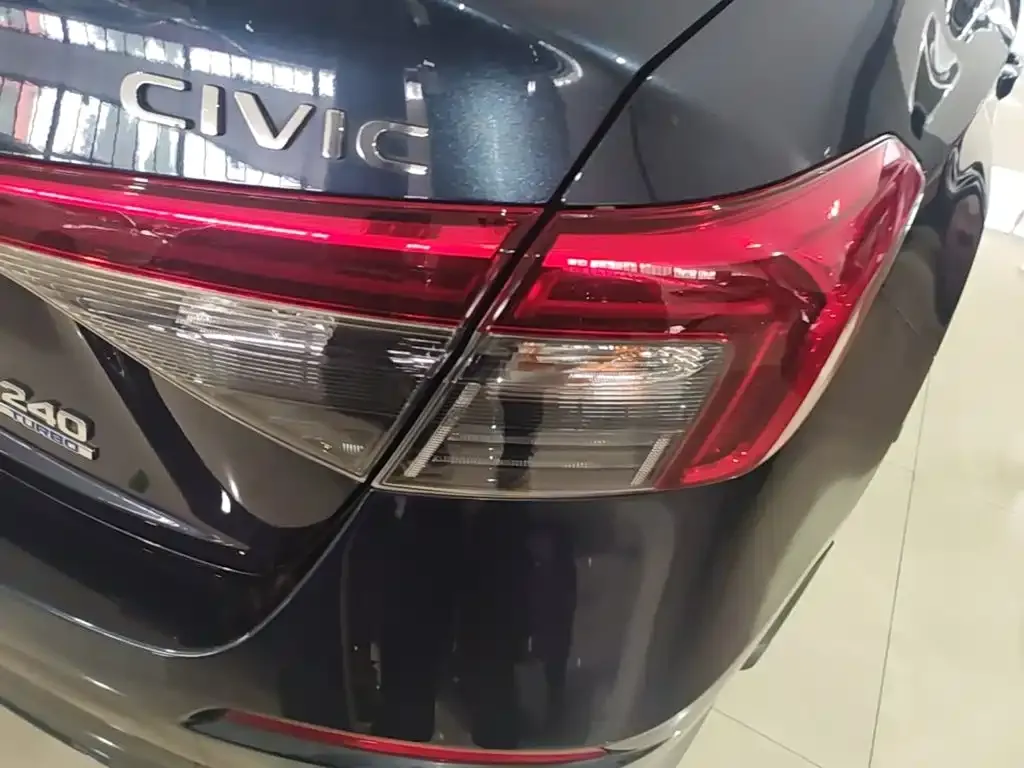 Honda Civic — фото 5