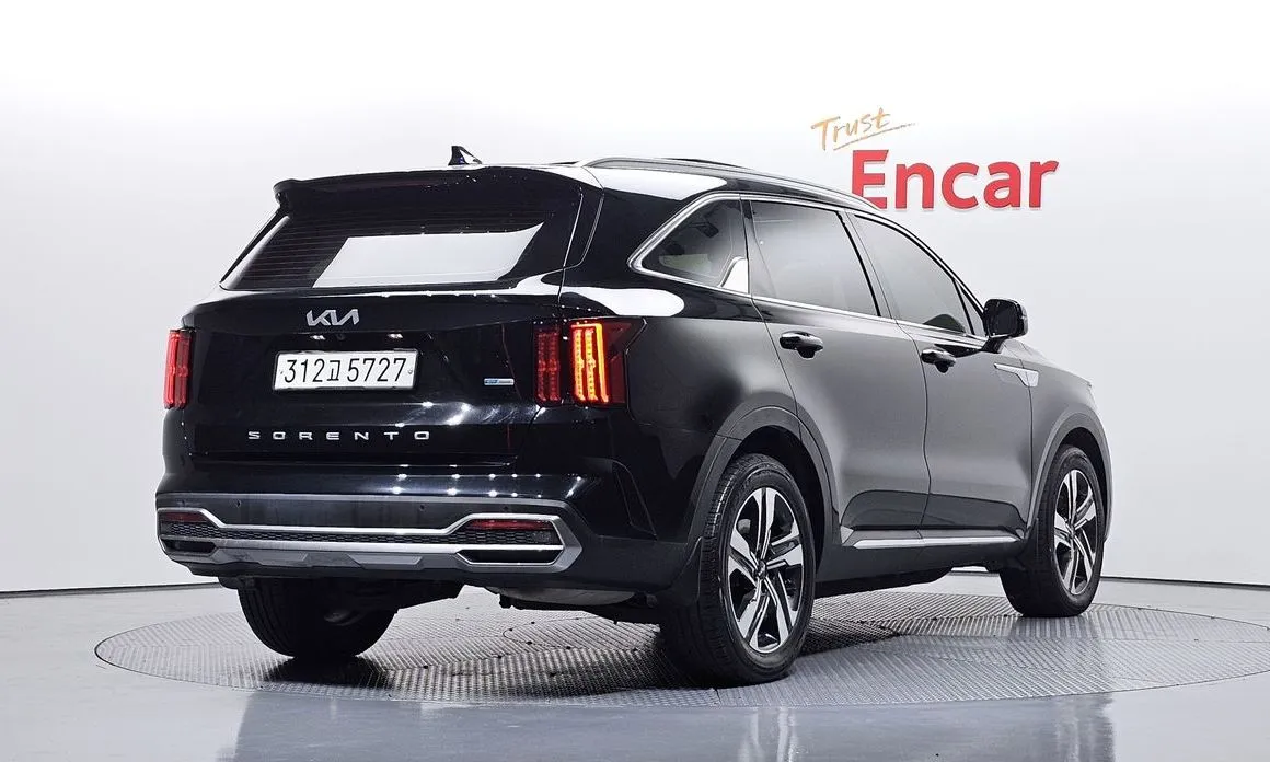 Kia Sorento — фото 6
