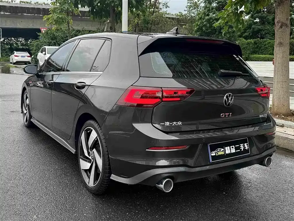 Volkswagen Golf GTI — фото 4