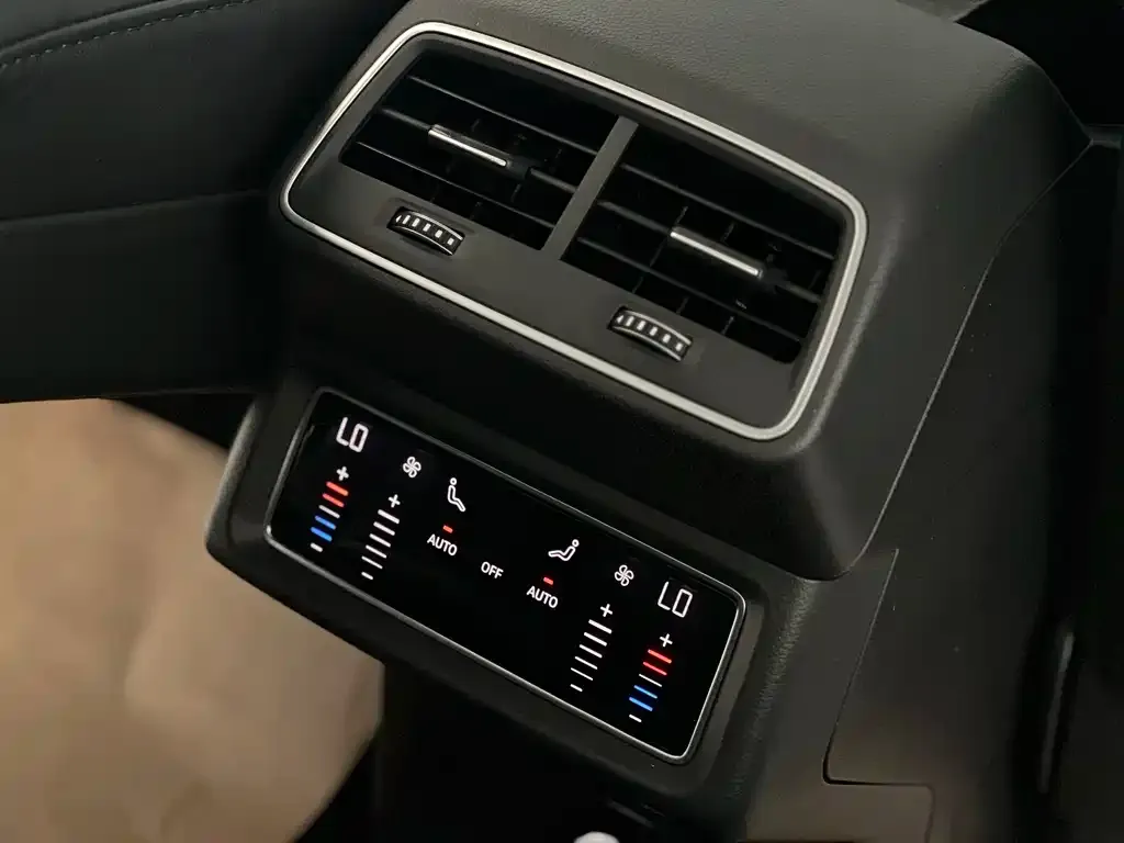 Audi e-tron 2022 из CN, фото 4