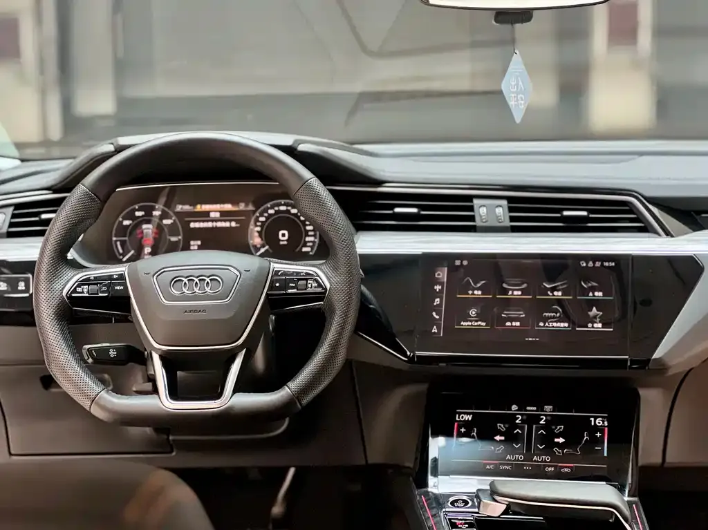 Audi e-tron 2022 из CN, фото 7