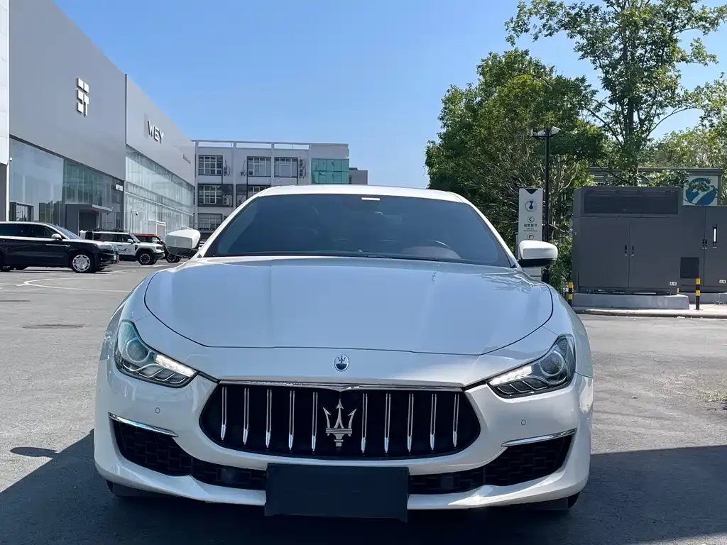 Maserati Ghibli — фото 9