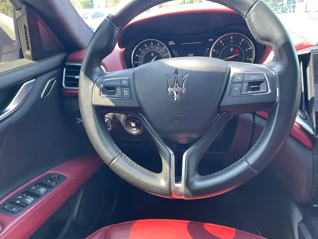 Maserati Ghibli — фото 6