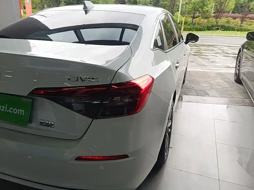 Honda Civic — фото 3
