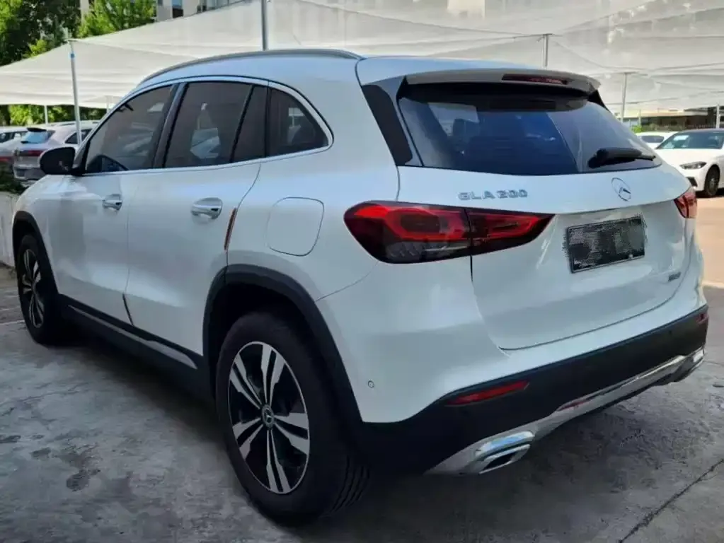 Mercedes-Benz GLA — фото 7