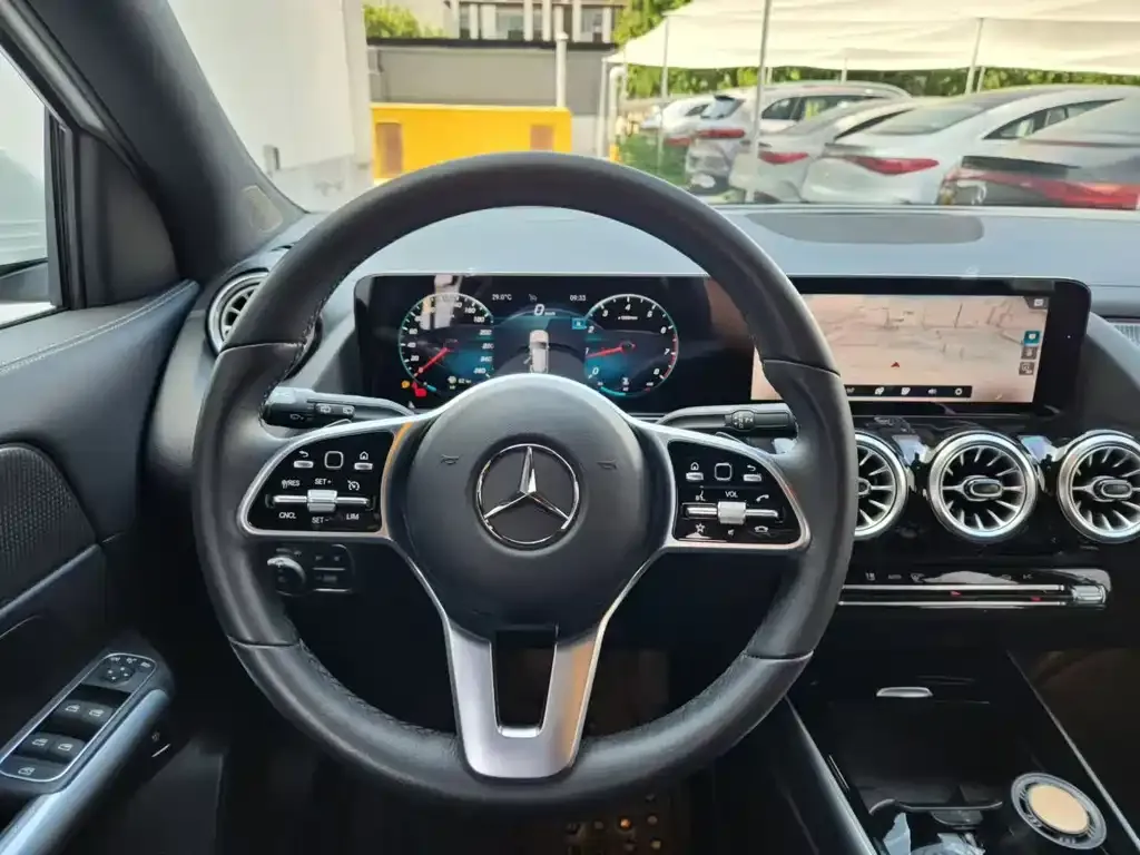 Mercedes-Benz GLA — фото 10