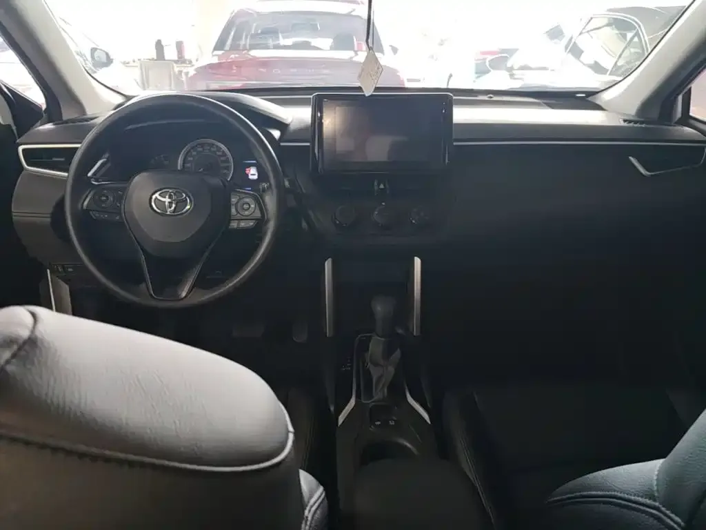 Toyota Corolla Cross — фото 2