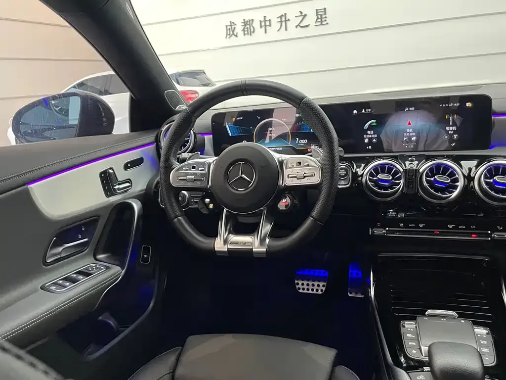 Mercedes-Benz CLA AMG — фото 10