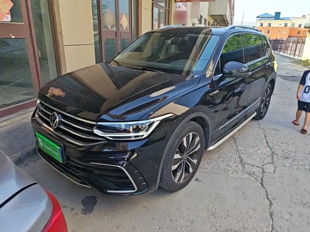 Volkswagen Tiguan L — фото 6