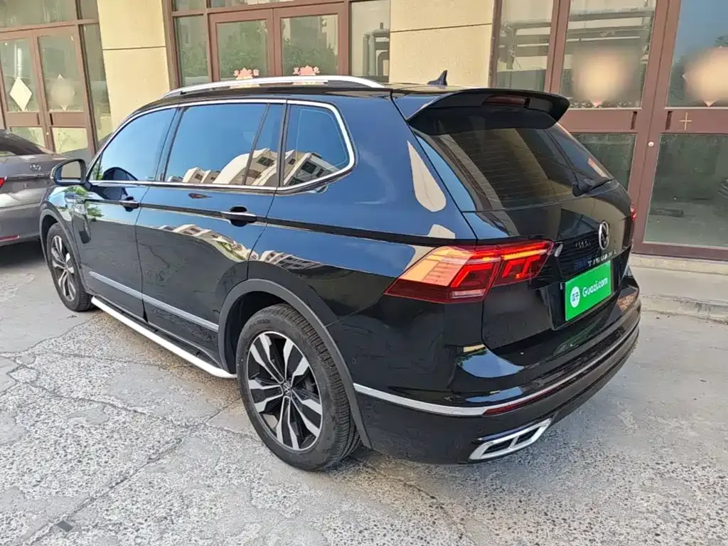 Volkswagen Tiguan L — фото 3