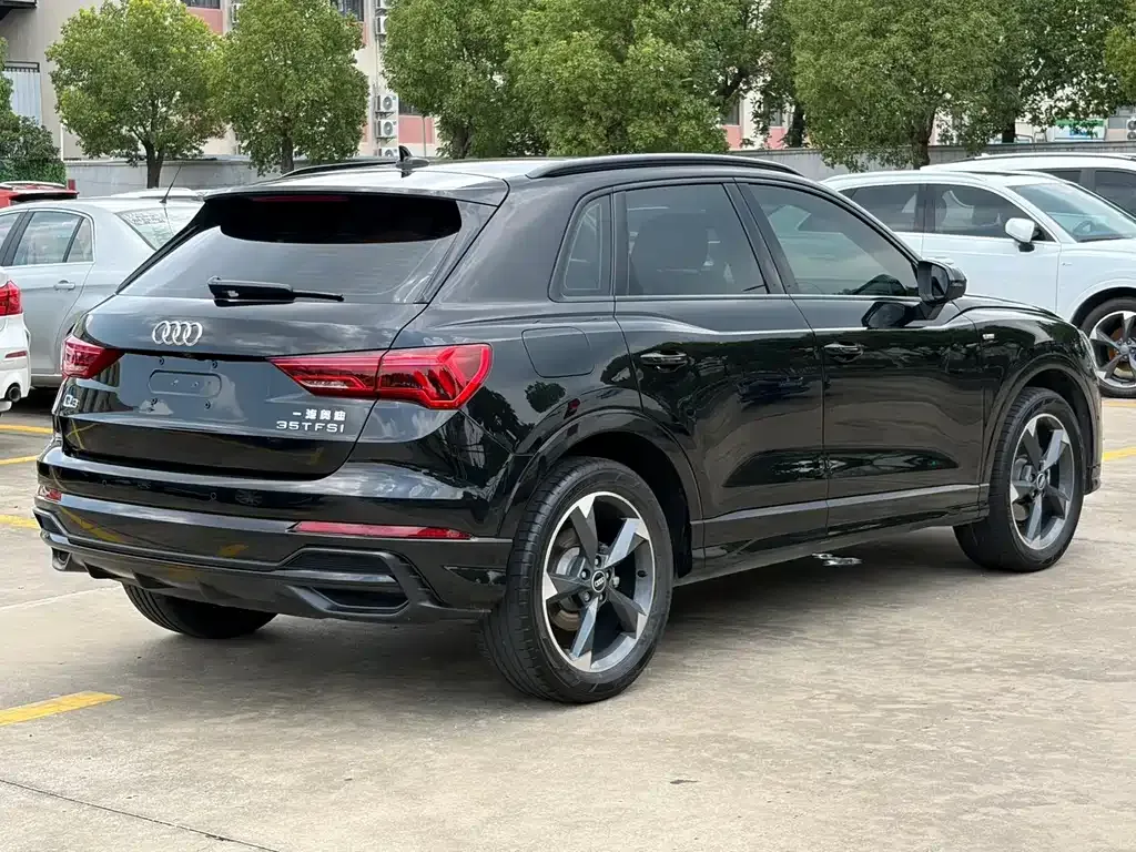 Audi Q3 — фото 9