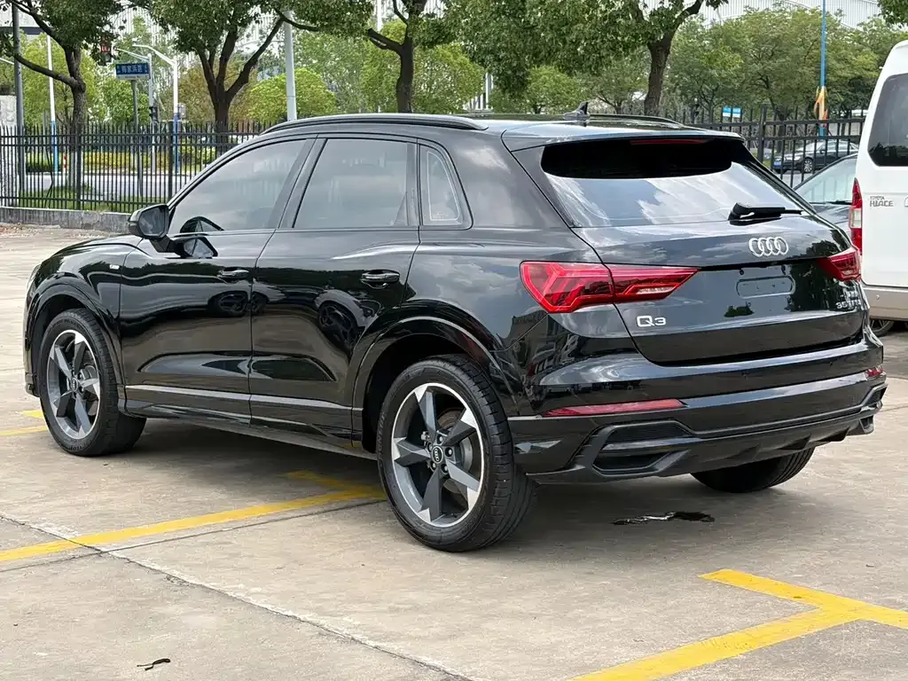 Audi Q3 — фото 7