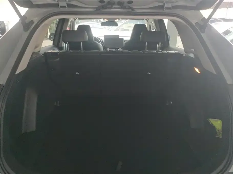 Toyota RAV4 — фото 4