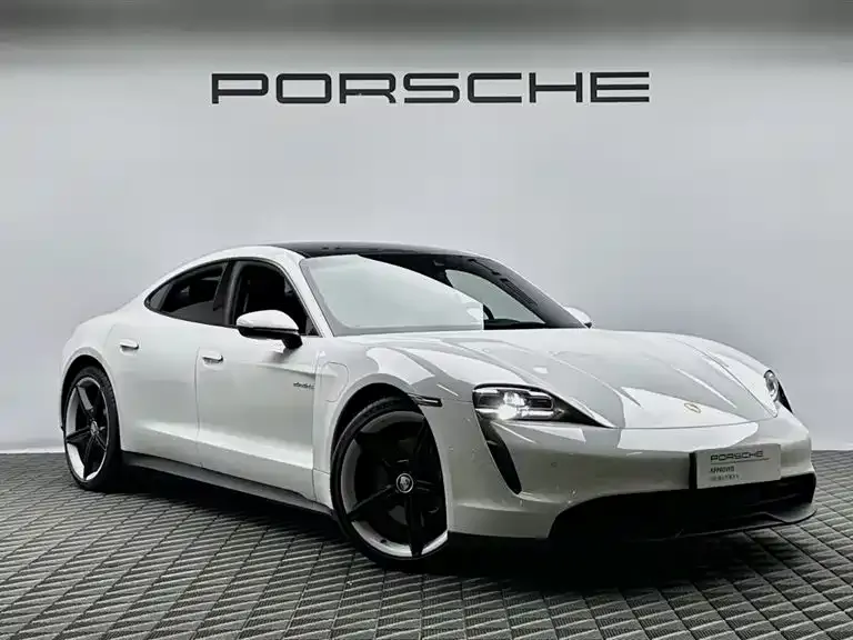 Porsche Taycan — фото 6