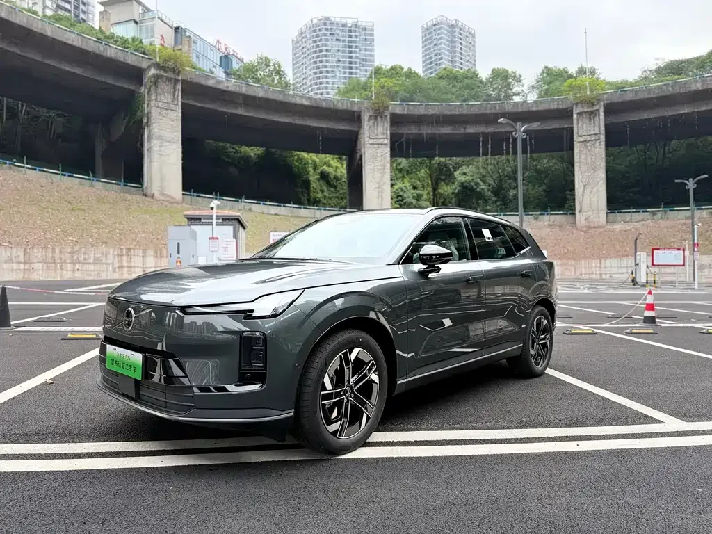 Volvo XC70 Plug-in Hybrid