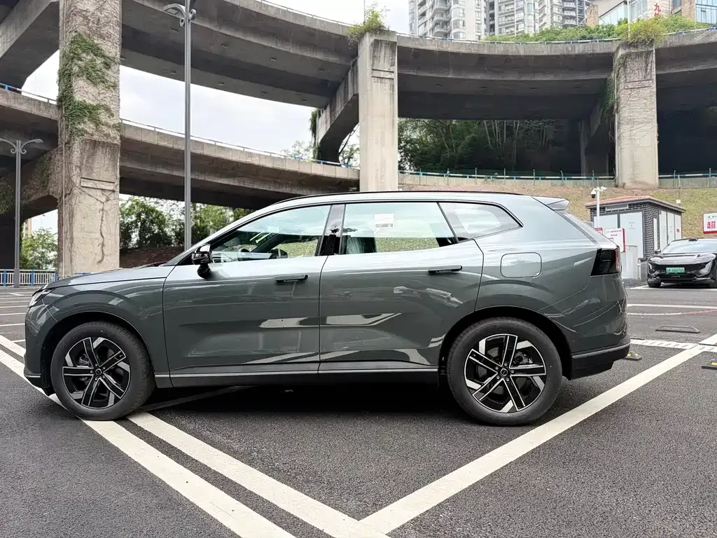Volvo XC70 Plug-in Hybrid 2026 из CN, фото 10