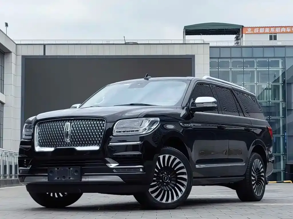 Lincoln Navigator — фото 1