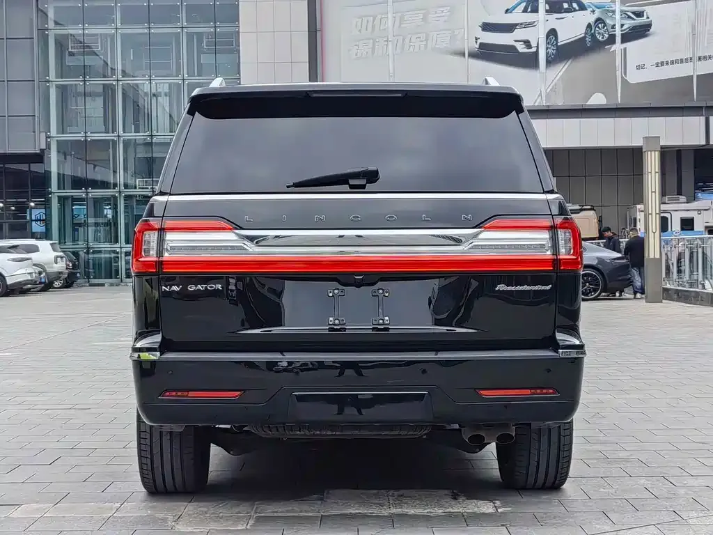Lincoln Navigator — фото 2