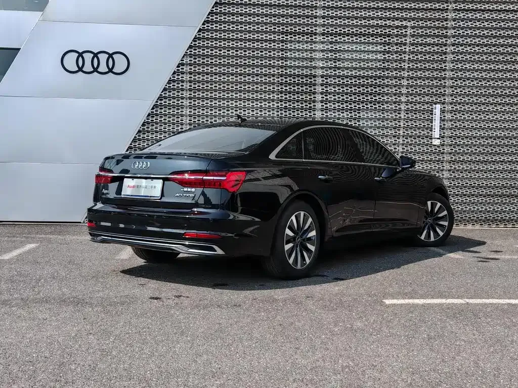 Audi A6L — фото 10