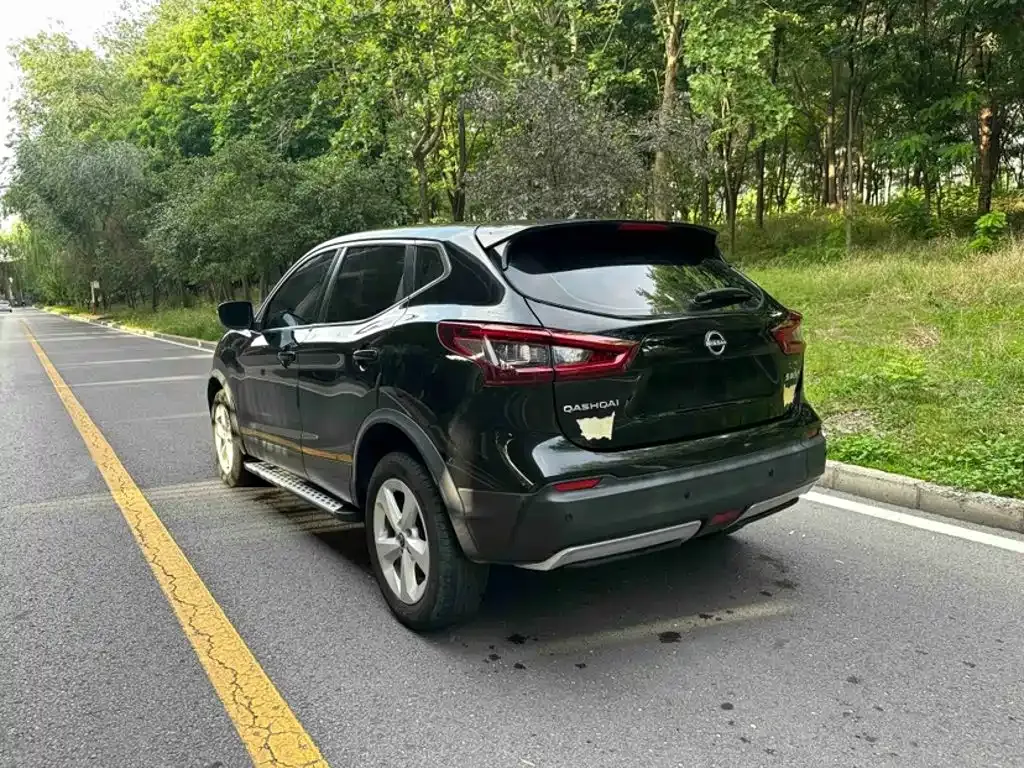 Nissan Qashqai — фото 10