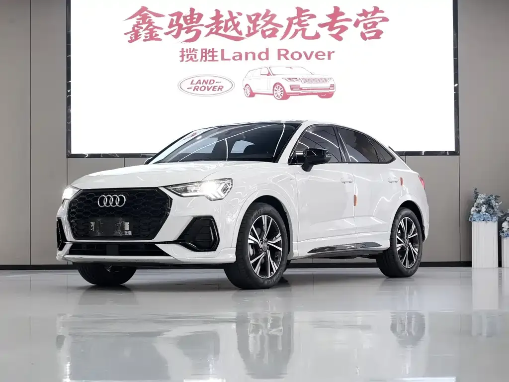 Audi Q3 Sportback — фото 1