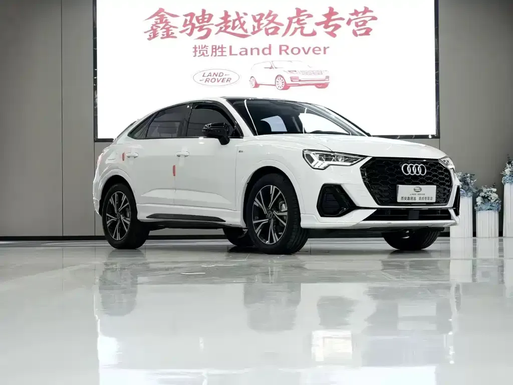 Audi Q3 Sportback — фото 10