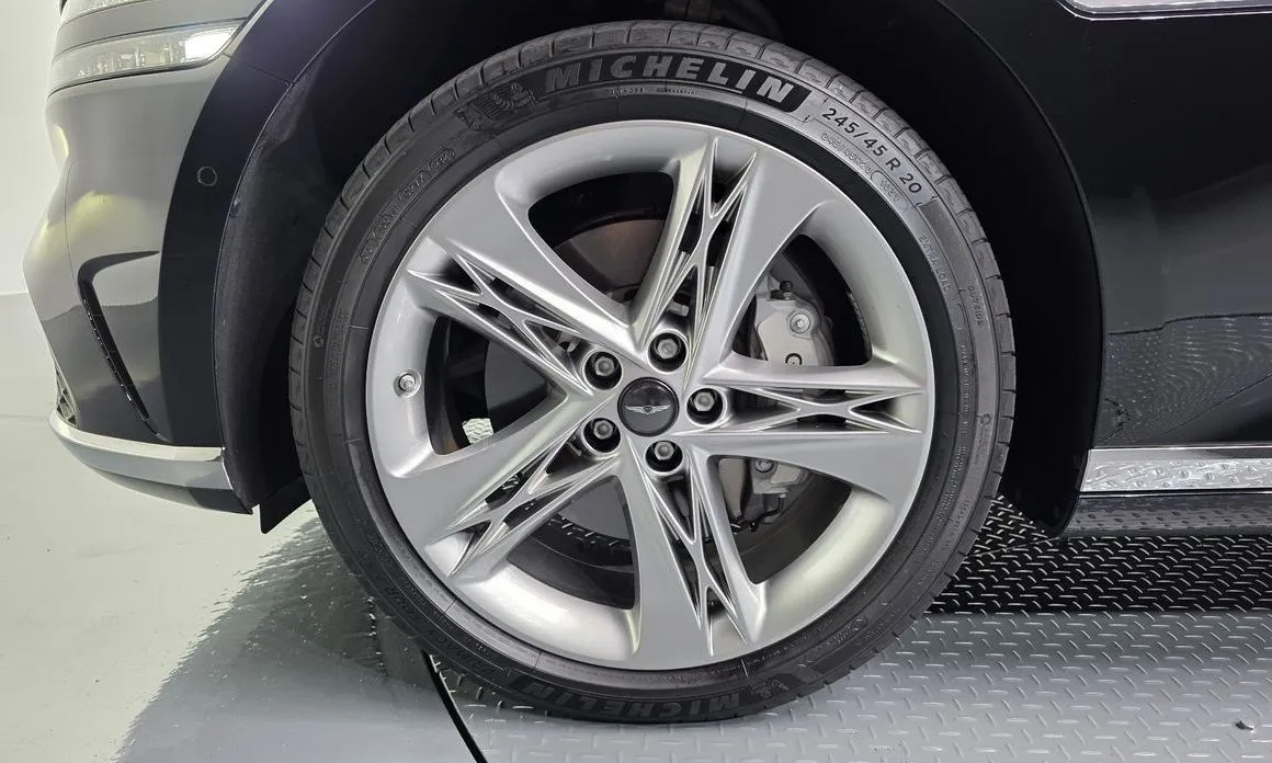 Genesis G90 — фото 6
