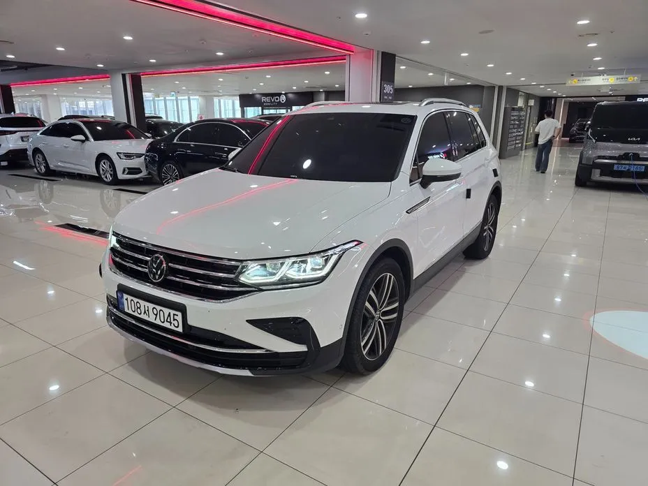 Volkswagen Tiguan — фото 1