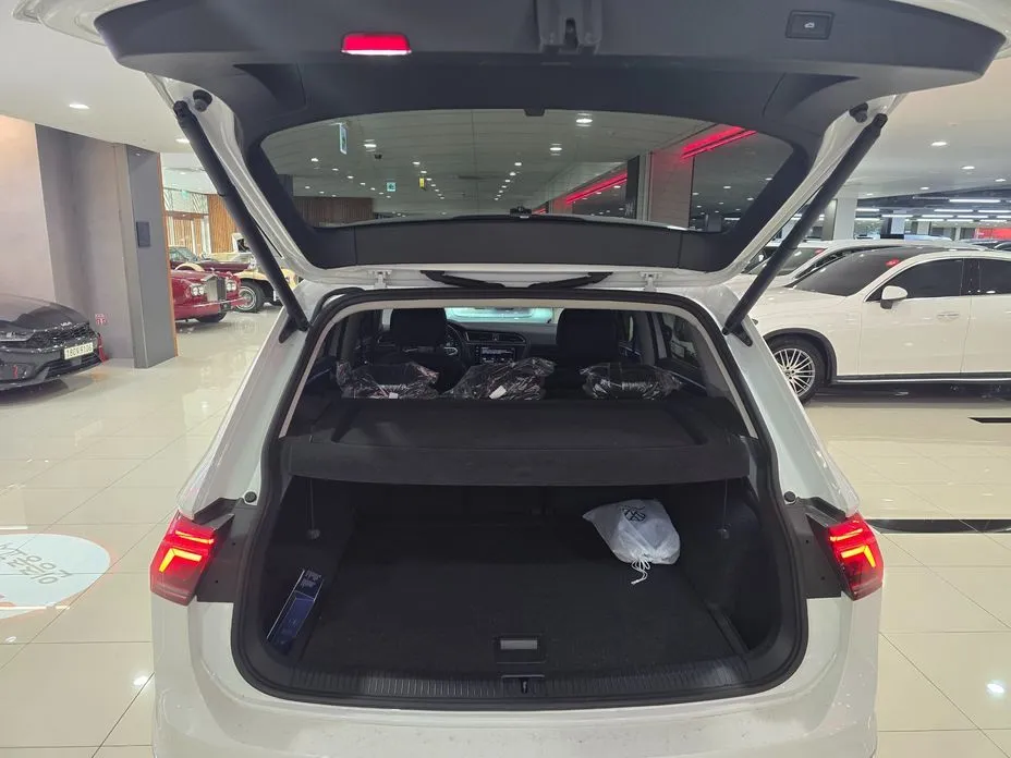 Volkswagen Tiguan — фото 2