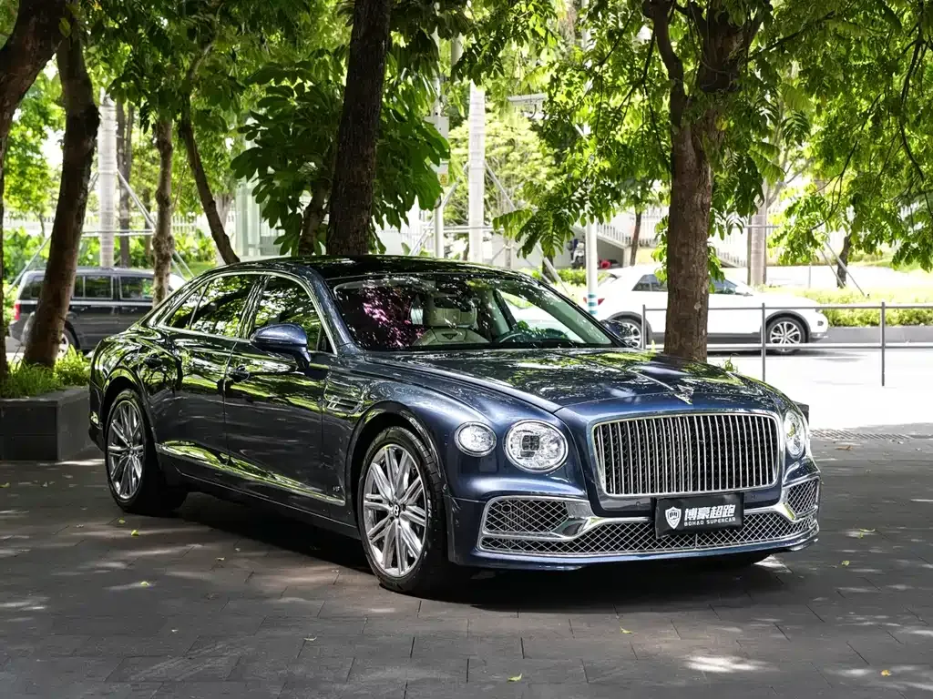 Bentley Flying Spur — фото 8