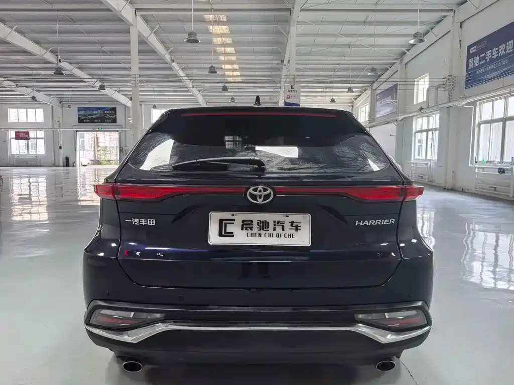 Toyota Harrier — фото 4