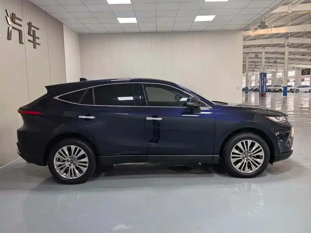 Toyota Harrier — фото 6