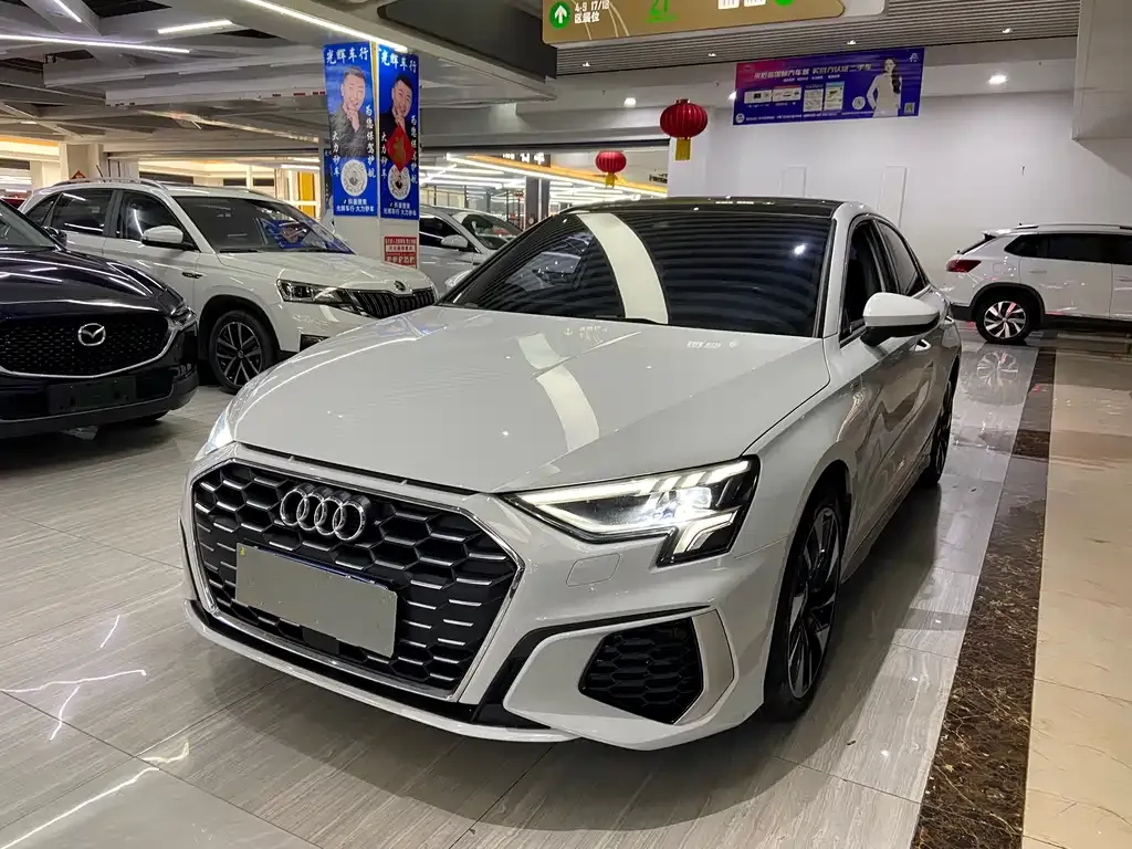 Audi A3 — фото 1