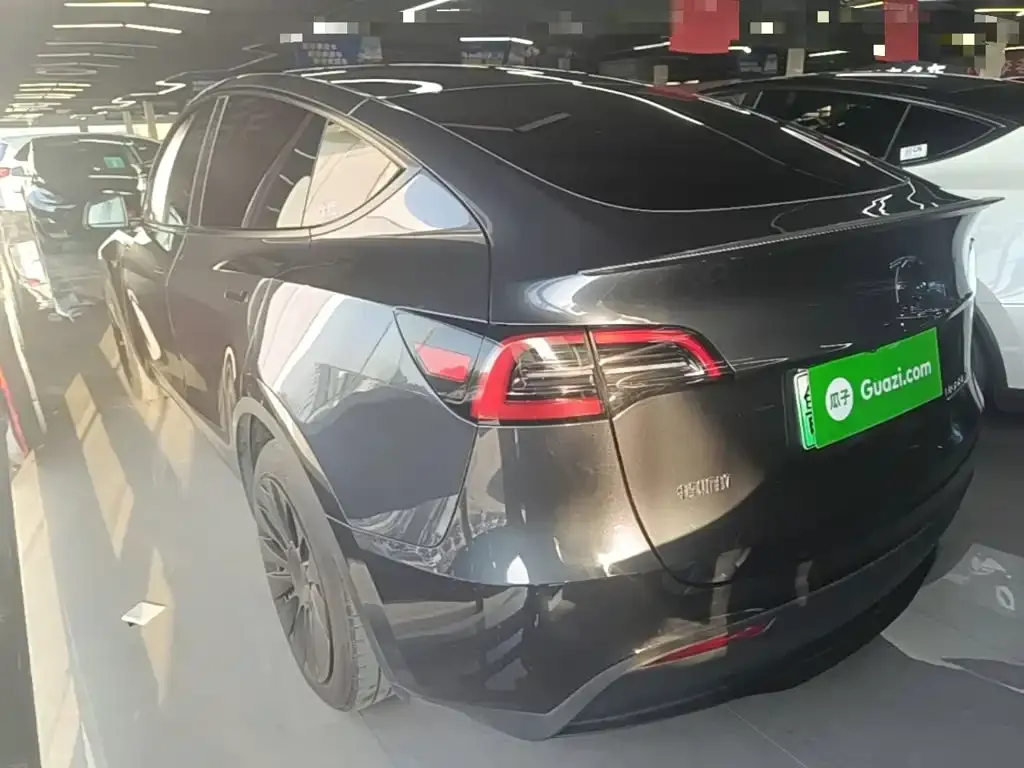 Tesla Model Y — фото 7
