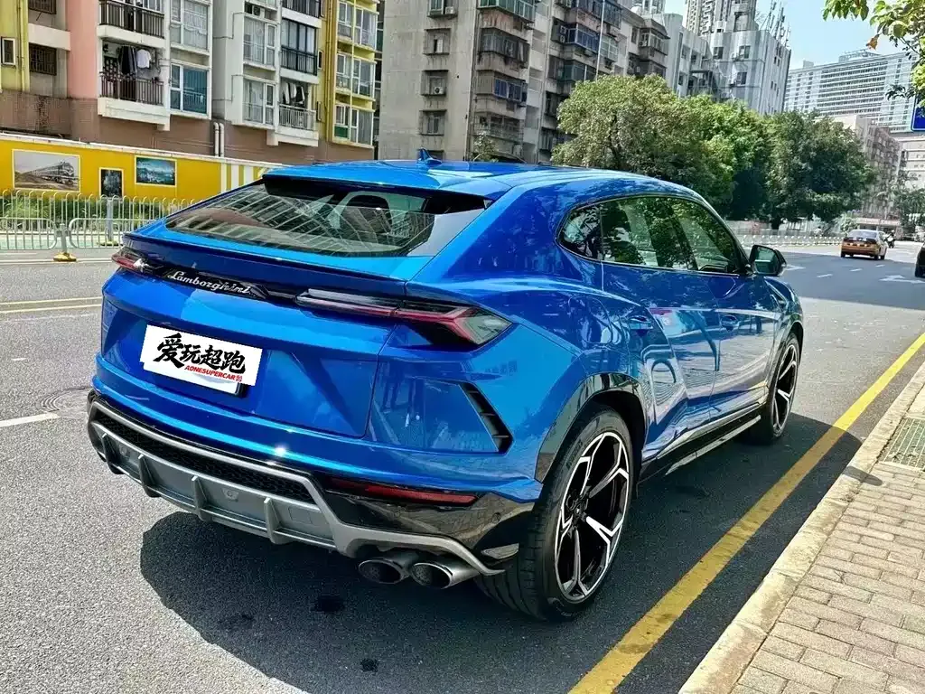 Lamborghini Urus — фото 7