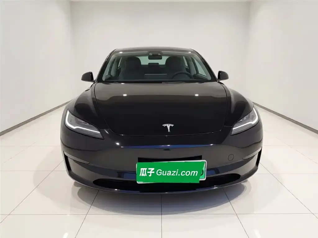 Tesla Model 3 — фото 3