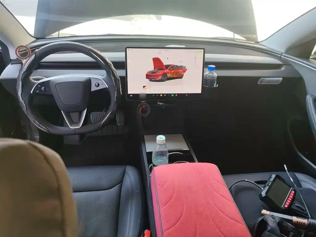 Tesla Model 3 — фото 4