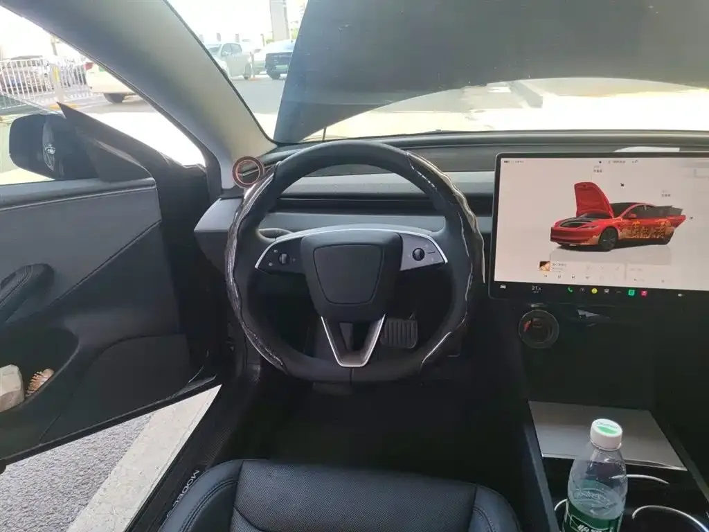 Tesla Model 3 — фото 8