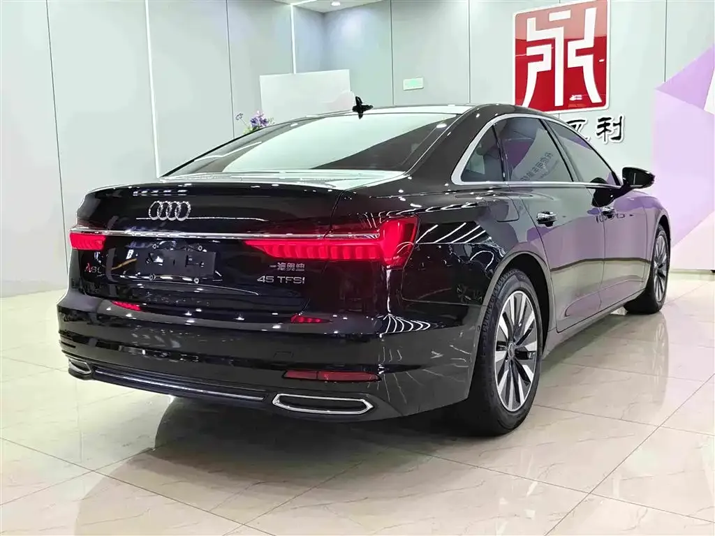 Audi A6L — фото 6