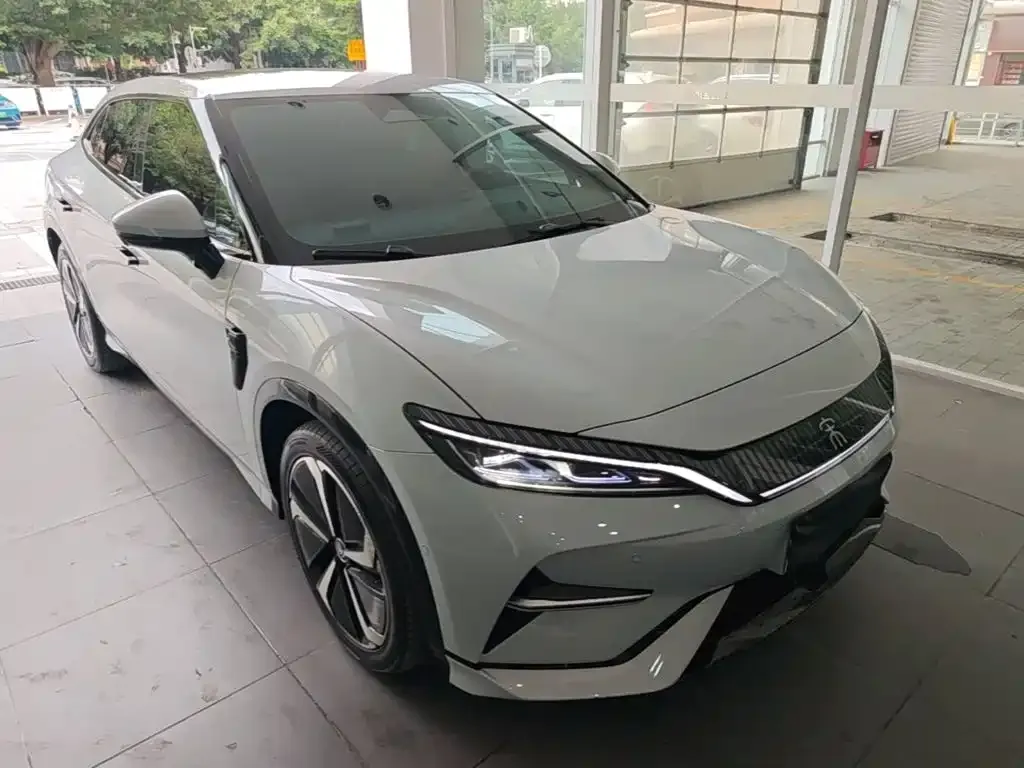 BYD L EV — фото 10