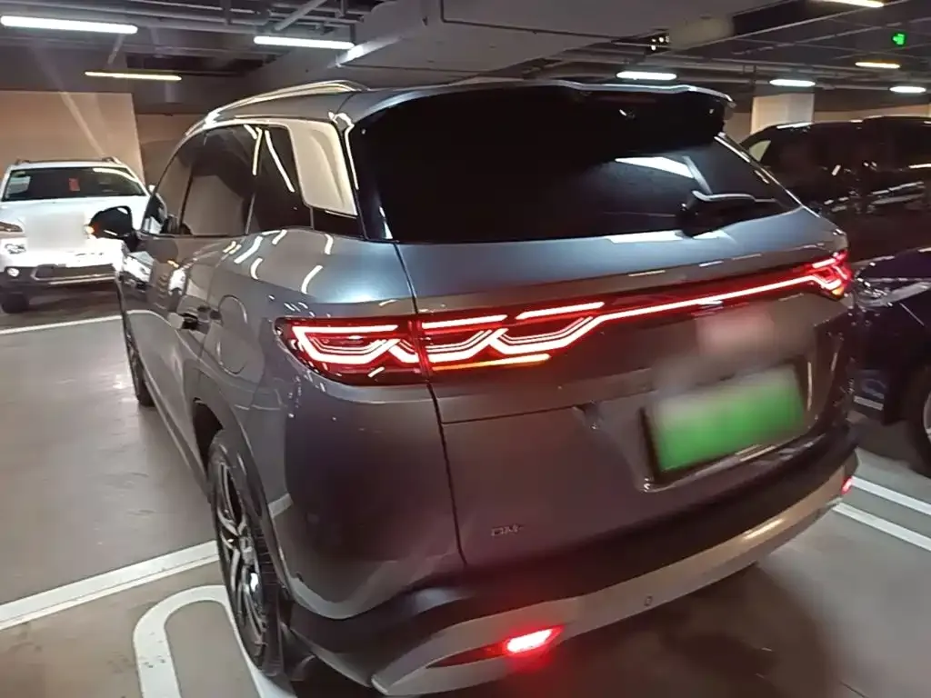 BYD L DM-i — фото 6