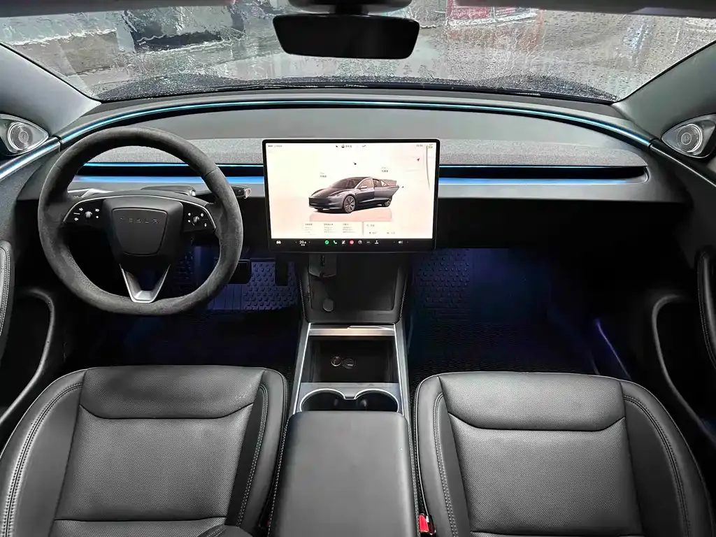 Tesla Model 3 — фото 5