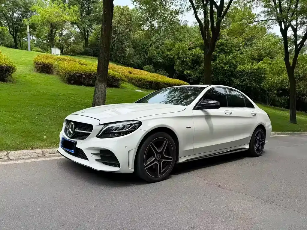 Mercedes-Benz C-Class — фото 1