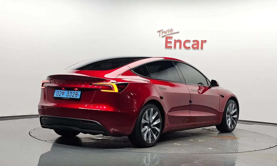 Tesla Model 3 2024 из KR, фото 2