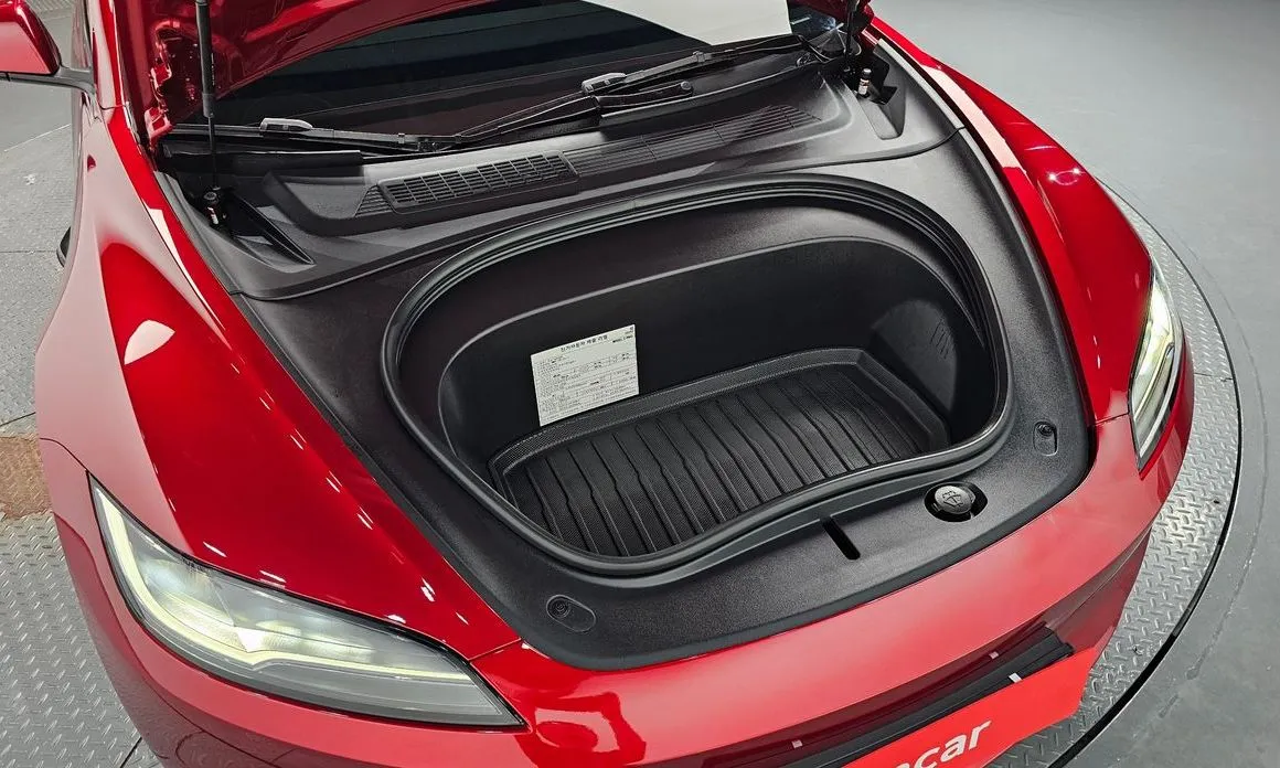 Tesla Model 3 2024 из KR, фото 8