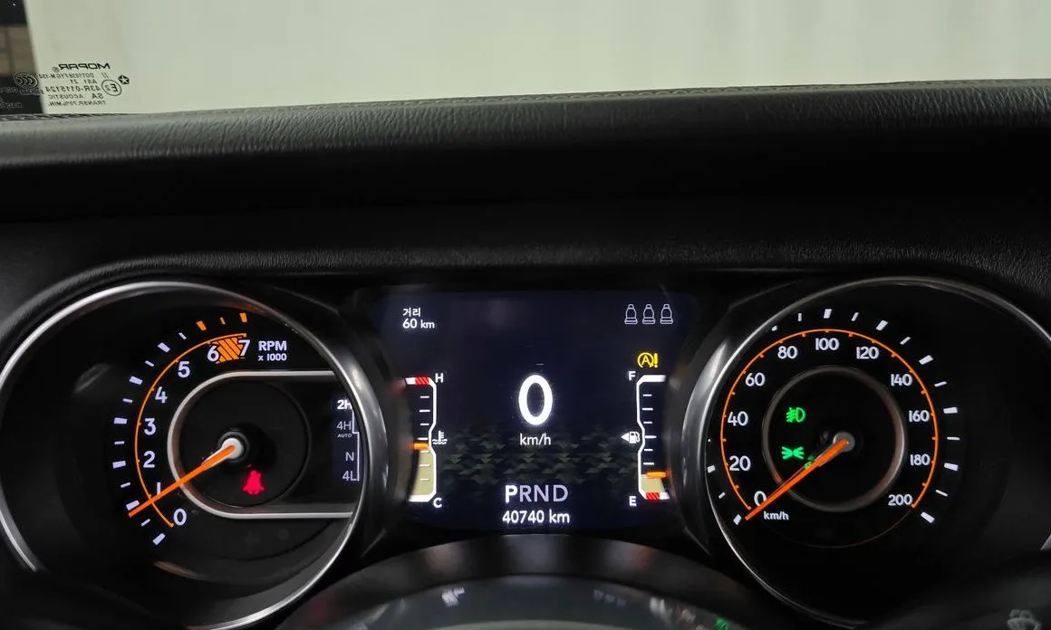 Jeep Wrangler 2021 из KR, фото 4