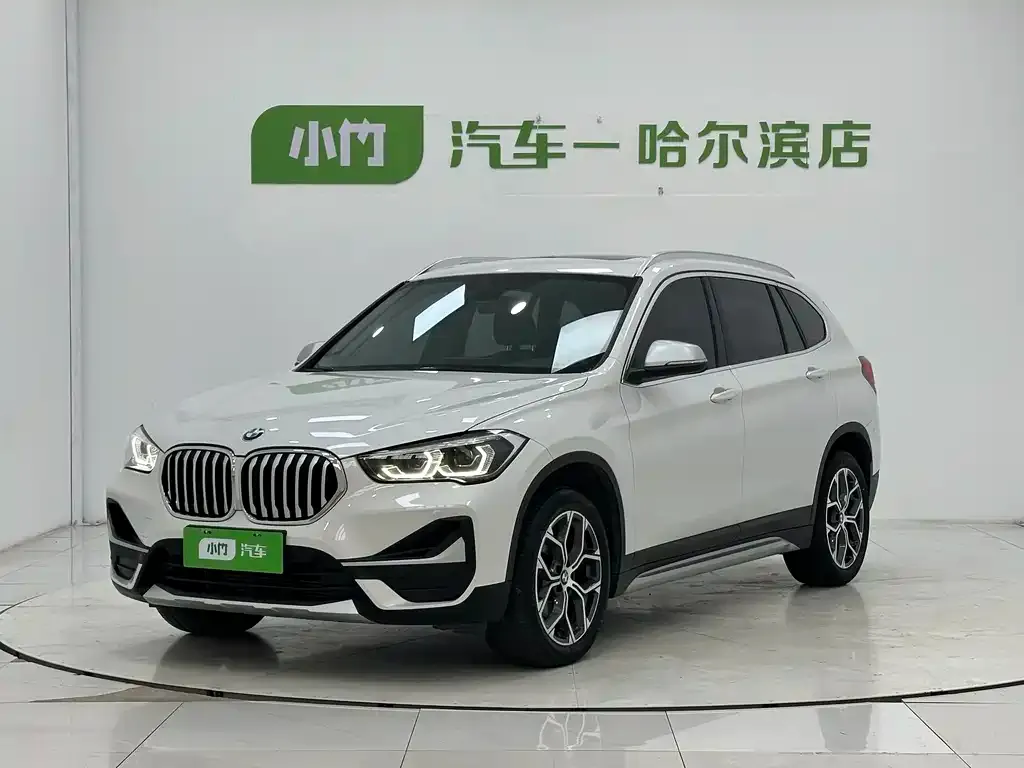 BMW X1 — фото 1