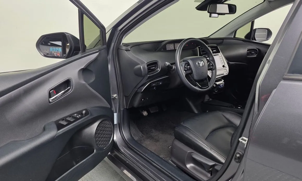 Toyota Prius 2022 из KR, фото 8